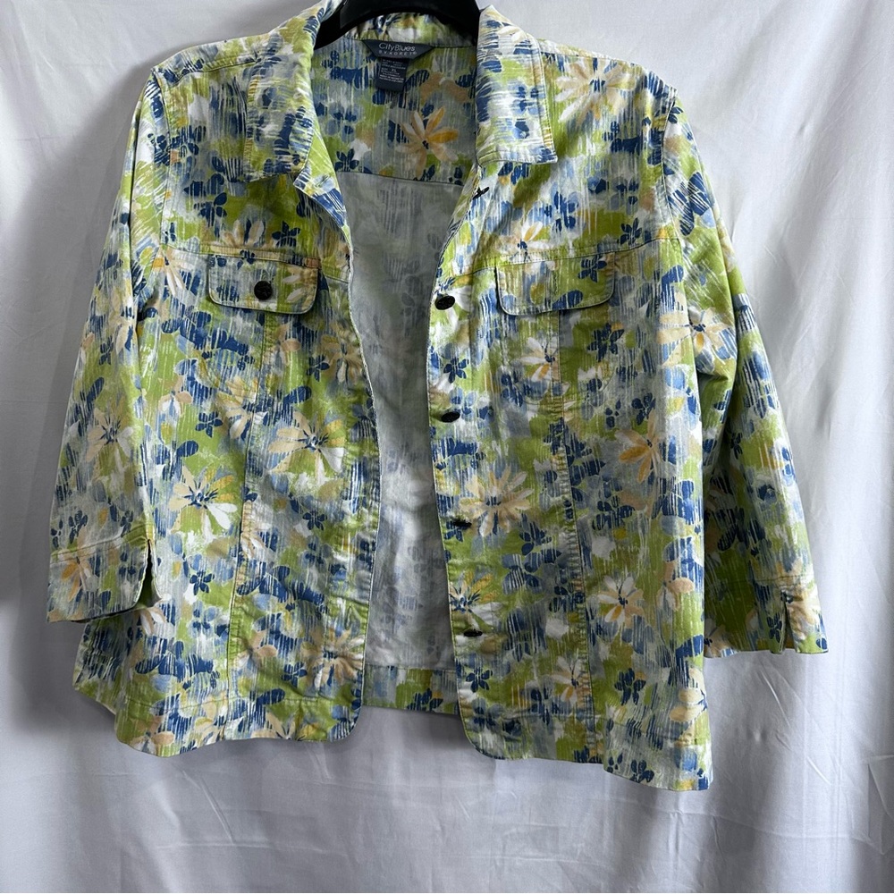 Vintage City Blues by Koret Jacket
Women XL Yellow Blue
Floral Button 3/4 Sleeve